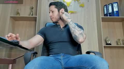 Snapshot of george_diesell_ chatting on July 18, 2026, 11:30 pm George online show from July 18, 2026, 11:30 pm