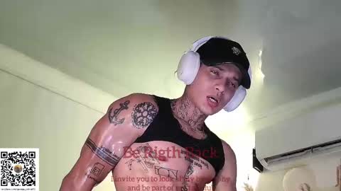 independent model online show from February 11, 2025, 4:55 am