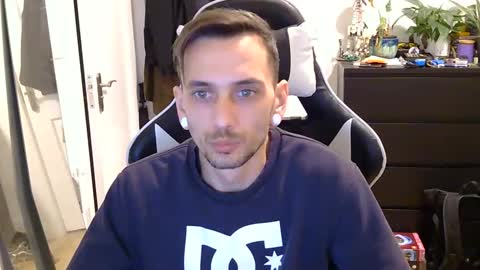 georgek0011 online show from March 18, 2026, 12:58 am