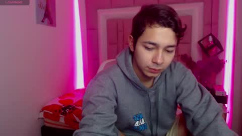 Snapshot of georgesmith_1 chatting on December 18, 2024, 3:15 am GEORGE online show from December 18, 2024, 3:15 am