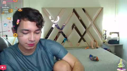 Snapshot of georgesmith_1 chatting on December 19, 2024, 4:02 am GEORGE online show from December 19, 2024, 4:02 am