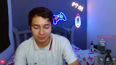 Snapshot of georgesmith_1 chatting on December 28, 2024, 3:37 am GEORGE online show from December 28, 2024, 3:37 am