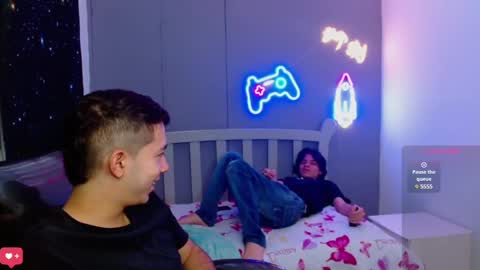 Snapshot of georgesmith_1 chatting on December 30, 2024, 12:00 am GEORGE online show from December 30, 2024, 12:00 am