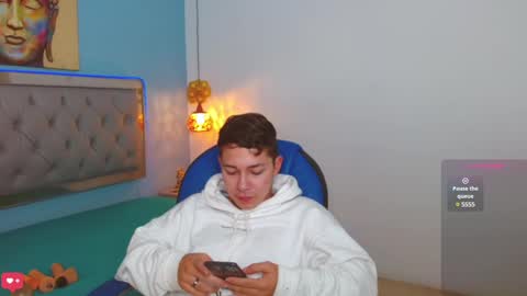 Snapshot of georgesmith_1 chatting on January 9, 2025, 10:09 pm GEORGE online show from January 9, 2025, 10:09 pm