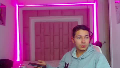 Snapshot of georgesmith_1 chatting on January 14, 2025, 7:06 am GEORGE online show from January 14, 2025, 7:06 am