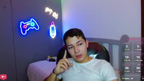 Snapshot of georgesmith_1 chatting on January 17, 2025, 11:27 am GEORGE online show from January 17, 2025, 11:27 am