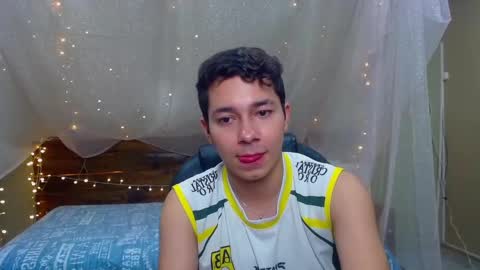 Snapshot of georgesmith_1 chatting on February 18, 2025, 2:27 am GEORGE online show from February 18, 2025, 2:27 am