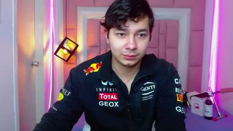 Snapshot of georgesmith_1 chatting on May 28, 2026, 4:43 am GEORGE online show from May 28, 2026, 4:43 am