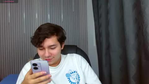 Snapshot of georgesmith_1 chatting on June 15, 2026, 4:25 am GEORGE online show from June 15, 2026, 4:25 am