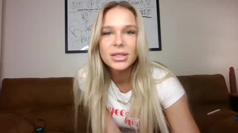 georgiawildxo online show from February 4, 2025, 1:23 am