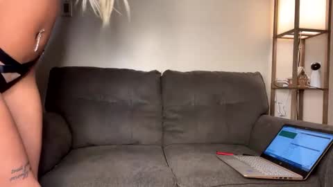 georgiawildxo online show from February 17, 2025, 9:03 am