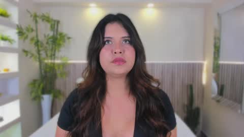 GeorginaReyes  online show from May 4, 2026, 10:39 pm