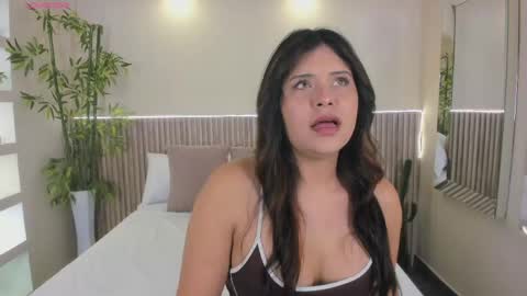 GeorginaReyes  online show from May 13, 2026, 10:38 pm