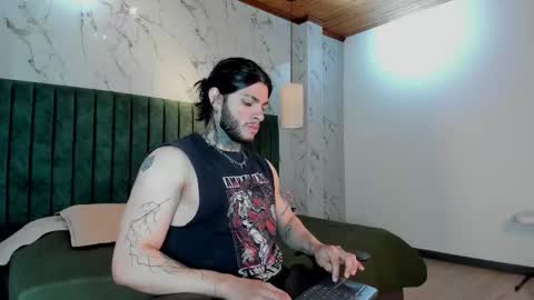 Georgios Makris online show from December 14, 2025, 3:23 am