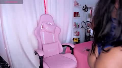 gerginaxxx_ online show from April 22, 2026, 8:43 pm