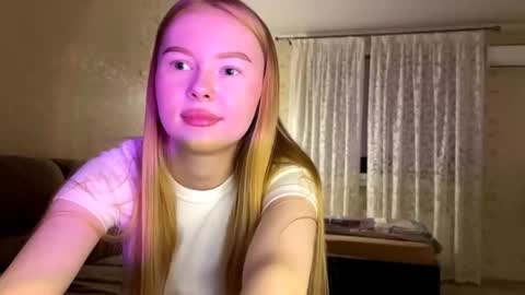 Amelia online show from October 2, 2025, 8:49 pm