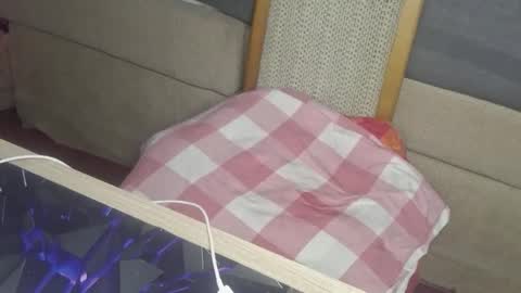 A  A online show from January 31, 2026, 10:19 pm