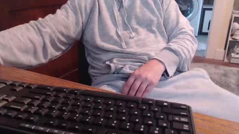 gethoggy online show from December 20, 2025, 8:49 pm