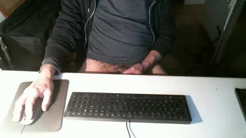 Snapshot of getz62 chatting on December 30, 2024, 9:37 am getz62 online show from December 30, 2024, 9:37 am