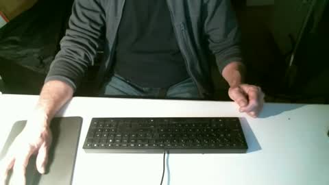 Snapshot of getz62 chatting on January 3, 2025, 9:58 am getz62 online show from January 3, 2025, 9:58 am