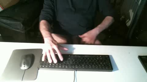 Snapshot of getz62 chatting on January 17, 2025, 11:07 pm getz62 online show from January 17, 2025, 11:07 pm