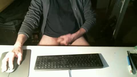 Snapshot of getz62 chatting on January 27, 2025, 10:27 pm getz62 online show from January 27, 2025, 10:27 pm