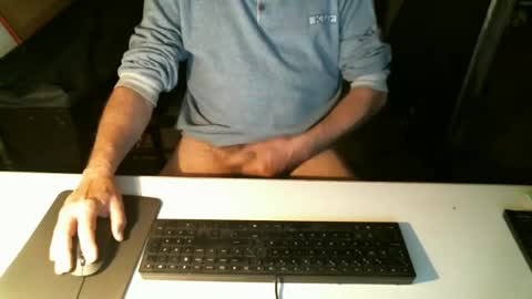 Snapshot of getz62 chatting on February 1, 2025, 9:00 am getz62 online show from February 1, 2025, 9:00 am