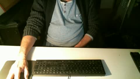 Snapshot of getz62 chatting on February 3, 2025, 8:46 am getz62 online show from February 3, 2025, 8:46 am