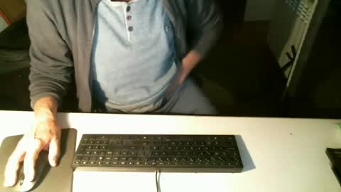Snapshot of getz62 chatting on February 8, 2025, 9:13 am getz62 online show from February 8, 2025, 9:13 am