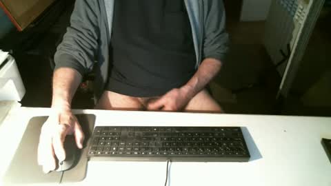 Snapshot of getz62 chatting on February 17, 2025, 8:52 am getz62 online show from February 17, 2025, 8:52 am