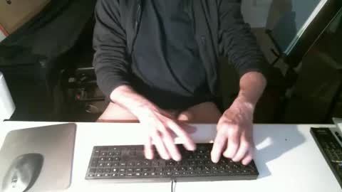 Snapshot of getz62 chatting on March 6, 2025, 8:41 am getz62 online show from March 6, 2025, 8:41 am