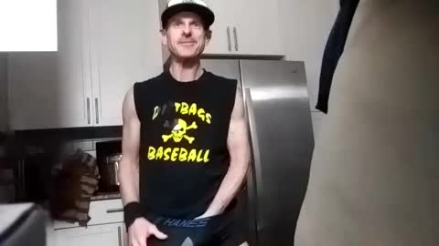 Snapshot of gforze819 chatting on April 13, 2026, 3:23 am ThickcockAthlete online show from April 13, 2026, 3:23 am