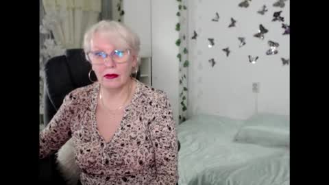 Snapshot of ghertrudequeen chatting on February 22, 2026, 5:40 am Ghertrudequeen online show from February 22, 2026, 5:40 am