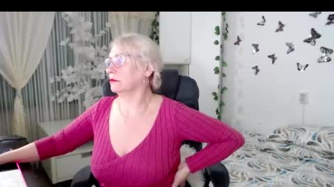Ghertrudequeen online show from April 28, 2026, 3:44 am
