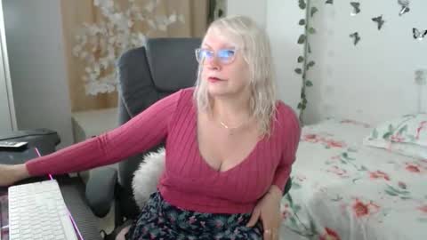 Ghertrudequeen online show from May 13, 2026, 3:48 am