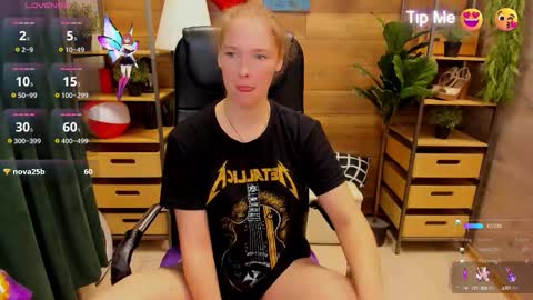 Snapshot of ghostly_temptation chatting on October 6, 2025, 9:01 pm Sweety online show from October 6, 2025, 9:01 pm