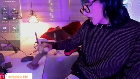 Allison  online show from April 30, 2026, 8:57 pm
