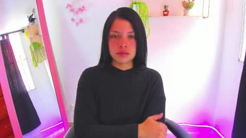 giaaaa   online show from May 5, 2026, 6:49 pm