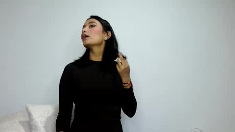 Snapshot of gia_lee10 chatting on September 27, 2025, 2:16 am Gia Lee online show from September 27, 2025, 2:16 am