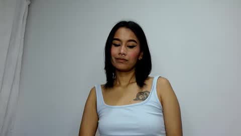 Snapshot of gia_lee10 chatting on September 28, 2025, 3:01 am Gia Lee online show from September 28, 2025, 3:01 am