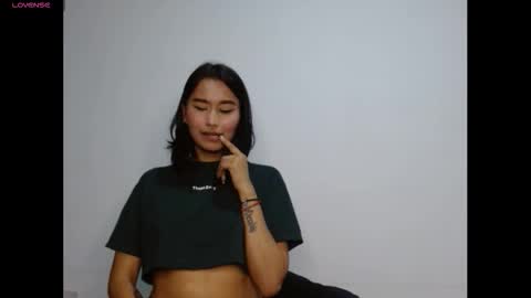 Snapshot of gia_lee10 chatting on November 7, 2025, 2:55 am Gia Lee online show from November 7, 2025, 2:55 am