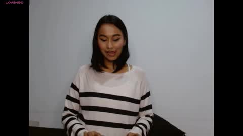 Snapshot of gia_lee10 chatting on November 8, 2025, 3:29 am Gia Lee online show from November 8, 2025, 3:29 am