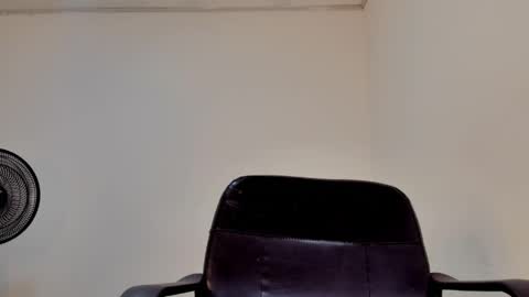 GIA WHITE Independet  online show from May 11, 2026, 5:54 pm