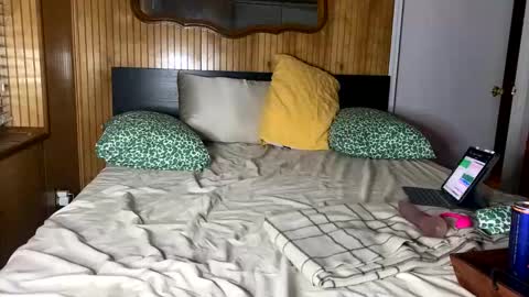 Giaa4ever online show from September 12, 2025, 3:39 am