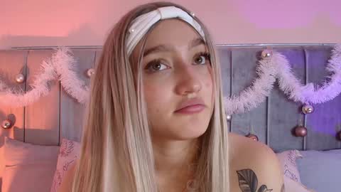 Gia online show from December 30, 2024, 5:55 pm