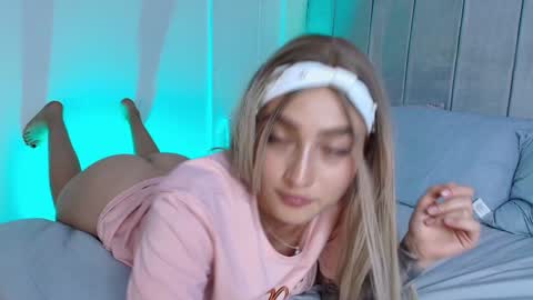 Gia online show from January 9, 2025, 5:22 pm