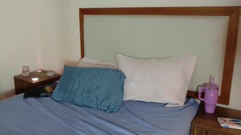 Gianella  online show from March 22, 2026, 2:04 am