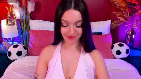 Gia online show from July 10, 2026, 5:23 am