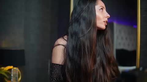 Snapshot of giaeasyice chatting on November 1, 2025, 8:55 pm  Gia  online show from November 1, 2025, 8:55 pm