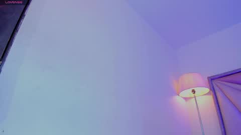 Gia  online show from April 30, 2026, 8:57 pm